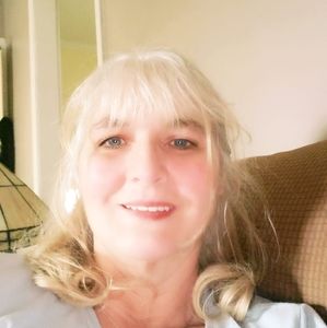 Meet your Posher, Magda